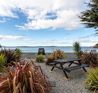 Beachfront Apartment Blackmans Bay - Accommodation Daintree
