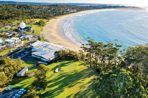 Beachfront One, Mollymook - Accommodation Daintree 3