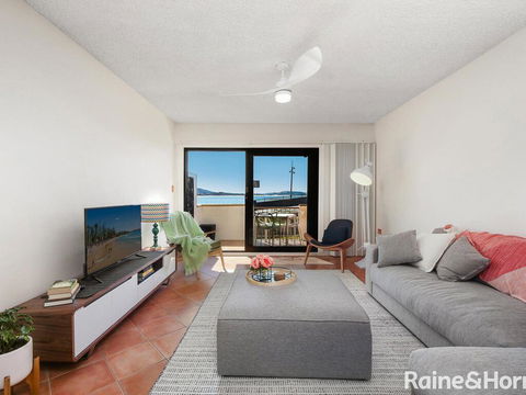 Beachfront Terrigal - 4/24 Terrigal Espl - Accommodation Daintree 2