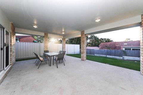 Redcliffe - Accommodation Daintree 1