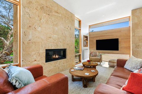 REFRESH At Lonnie - Accommodation Daintree 0