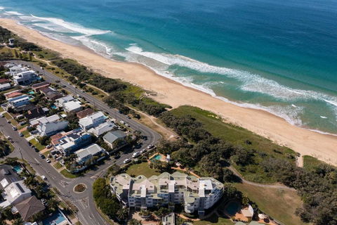 Relaxing Ocean View Apartment In Buddina - Accommodation Daintree 2