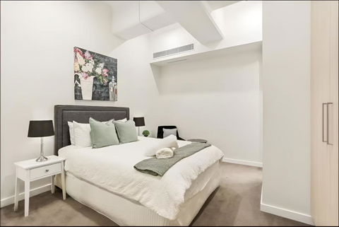 Renovated Warehouse Conversion In Heart Of Sydney - Accommodation Daintree 3