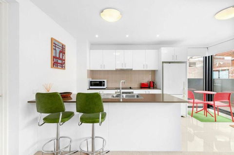 Right In The Centre Of Town - Accommodation Daintree 2