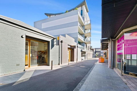 Right In The Centre Of Town - Accommodation Daintree 3
