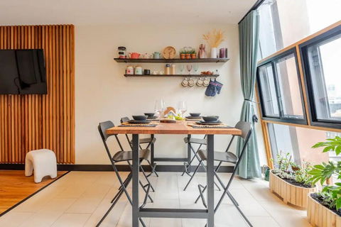 Riverside Apartment Melbourne CBD - Accommodation Daintree 2