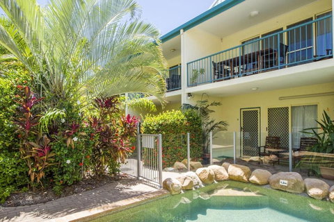 SAILS 9 Beachfront Getaway Horseshoe Bay - Accommodation Daintree 2