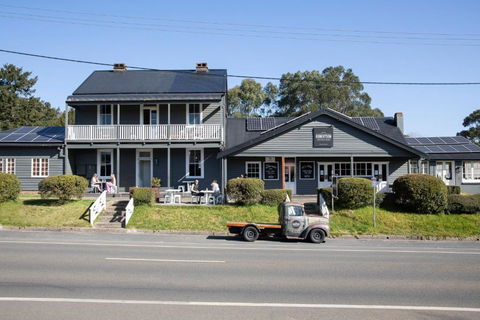Robertson Public House And Kitchen - Accommodation Daintree 0