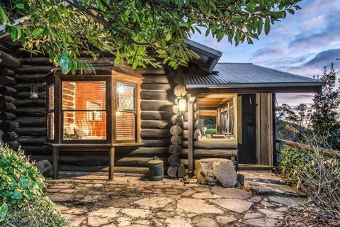 Romantic Retreat In The Dandenong Mountains - Accommodation Daintree 0
