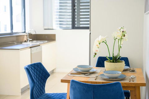 Rosebery 2Br Apt Sleep 6 Free Parking - Accommodation Daintree 3