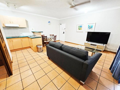 Royal Palm Villas - Accommodation Daintree 0