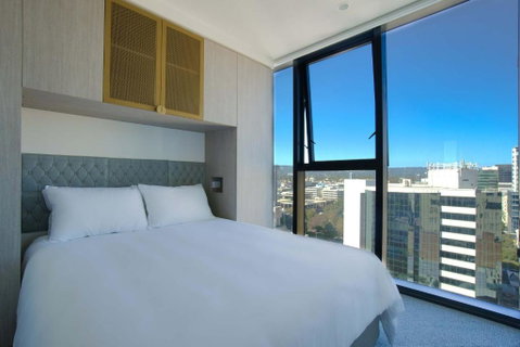 Rundle Retreat - 2BR Apartment With Stunning Views - Accommodation Daintree 0