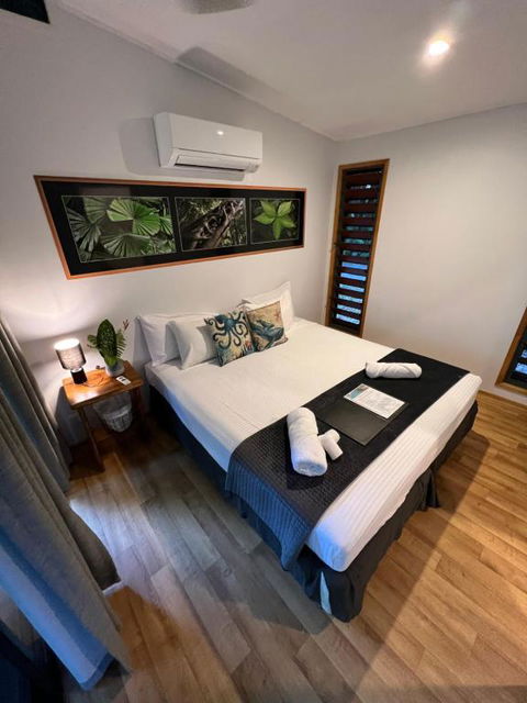 Safari Lodge - Accommodation Daintree 1
