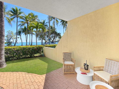 Sails On Horseshoe Apartment 5 - Accommodation Daintree 1