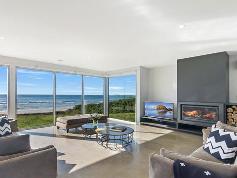 Saltwater Lodge - Accommodation Daintree 0