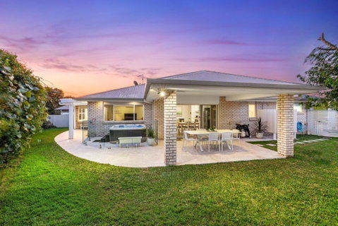 Salty Pause At Bondi House - With Spa And Pet Friendly! - Accommodation Daintree 3
