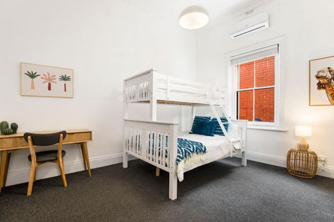 Salty Pines - 3BR House Glenelg South - Accommodation Daintree 3
