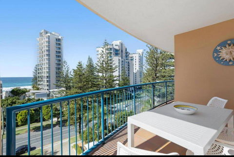 San Mateo On Broadbeach - Accommodation Daintree 2