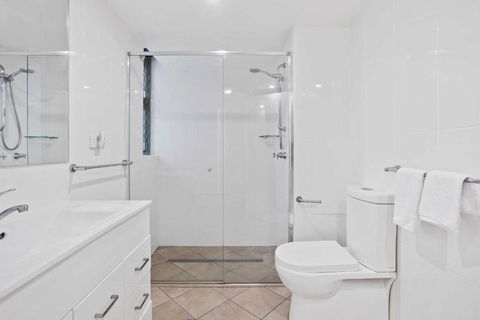 Sandown - Hosted By Burleigh Letting - Accommodation Daintree 1