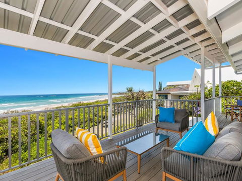 Sandpiper Beachfront House - Hastings Point - Accommodation Daintree 0