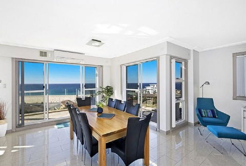 Sandy Cove Apartment The Entrance 31 - Accommodation Daintree 0