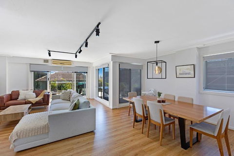 Sandy Cove Apartment The Entrance 8 - Accommodation Daintree 0