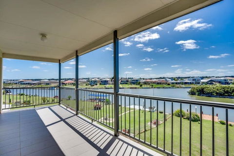 T2 12 Wentworth Pde Hindmarsh Island - No Linen Included - Accommodation Daintree 2
