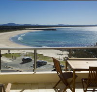 Beachpoint Unit 402 28 North Street - Accommodation Daintree