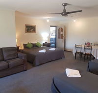 Beachport Motor Inn - Accommodation Daintree