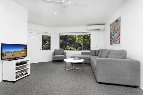 Beachside Beauty At Sapphire Beach - Accommodation Daintree 3