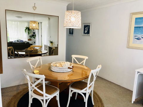 Beachy, Bright, And The Best Location On The GC! - Accommodation Daintree 1