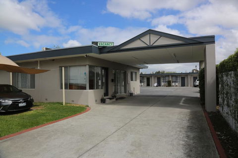 Beaconsfield Lodge Motel - Accommodation Daintree 1