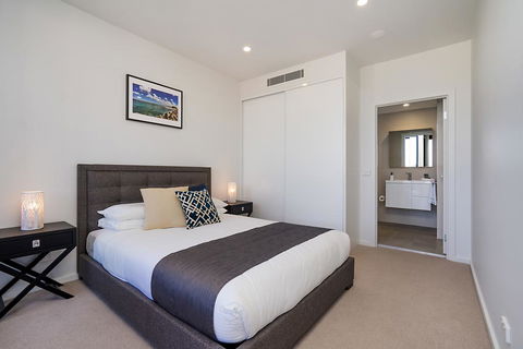 Beau Monde Apartments Newcastle - The Herald - Accommodation Daintree 2