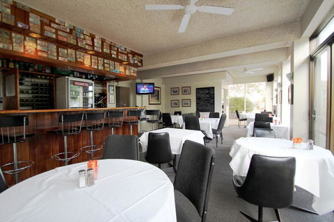 Beaumaris Bay Motel - Accommodation Daintree 0