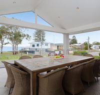 Beauty and the Beach' 88 Foreshore Drive - large home with WIFI  water views - Accommodation Daintree