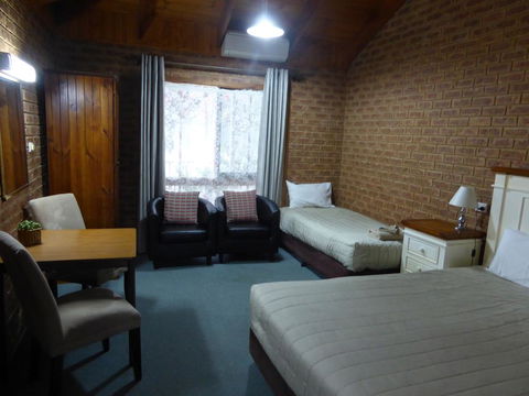 Beechworth Carriage Motor Inn - Accommodation Daintree 1