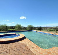 Beggars Bridge Vineyard Homestead w/ pool  wifi  tennis  vineyard - Accommodation Daintree