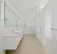 Bella Vista West 3 Luxury Ocean View High Ceilings Golf Buggy Sleeps 8 - Accommodation Daintree