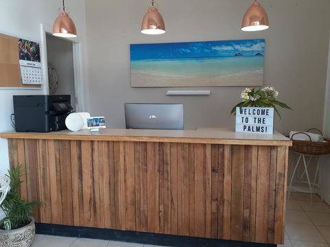 Belmont Palms Motel - Accommodation Daintree 0