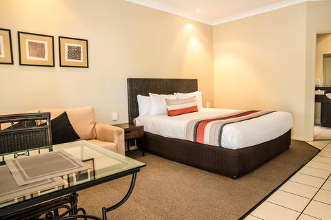 Best Western Bungil Creek Motel - Accommodation Daintree 0