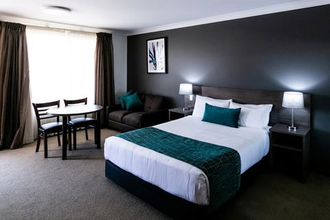 Best Western Plus Ambassador Orange - Accommodation Daintree 0