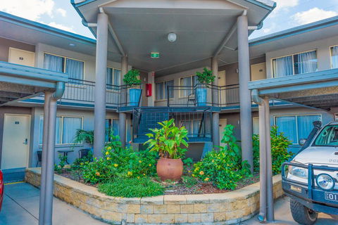 Best Western Plus The Stirling Rockhampton - Accommodation Daintree 3