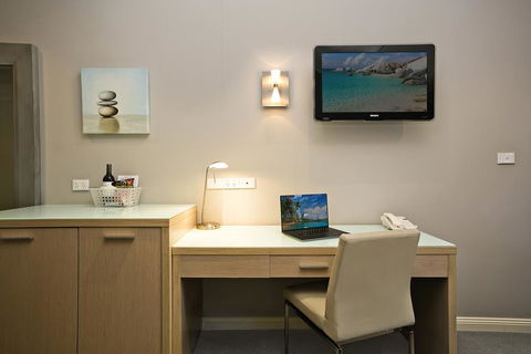Best Western Sanctuary Inn - Accommodation Daintree 2