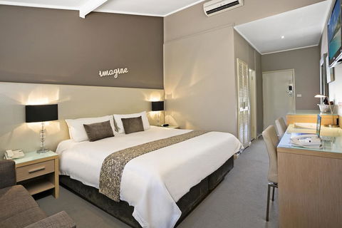 Best Western Sanctuary Inn - Accommodation Daintree 1