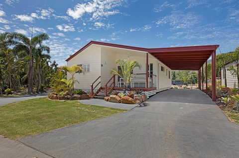 BIG4 Adventure Whitsunday Resort - Accommodation Daintree 3