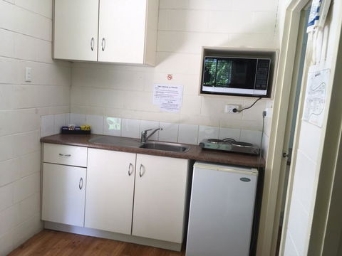 BIG4 Cania Gorge Holiday Park - Accommodation Daintree 2