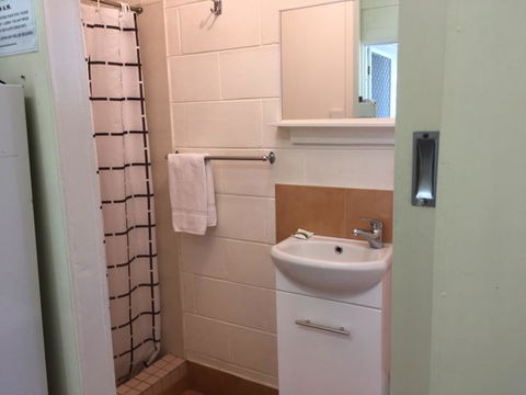 BIG4 Cania Gorge Holiday Park - Accommodation Daintree 1