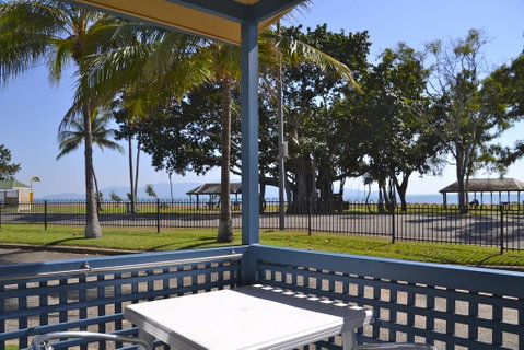 BIG4 Rowes Bay Beachfront Holiday Park - Accommodation Daintree 1