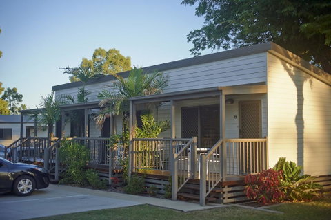 BIG4 Rowes Bay Beachfront Holiday Park - Accommodation Daintree 3