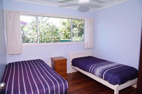 Billy's On Main, 44 Main Street - Accommodation Daintree 2
